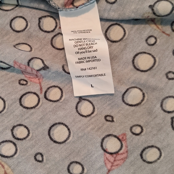 LuLaRoe Madison large NWOT snow and leaves print - Picture 3 of 3